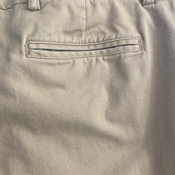 Men’s Old Navy Athletic fit Khakis - Picture 7 of 13